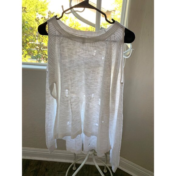 BP Brass Plum White Distressed White Knit Sweater Cold Shoulder  XS/S EUC 7417 - Picture 5 of 7